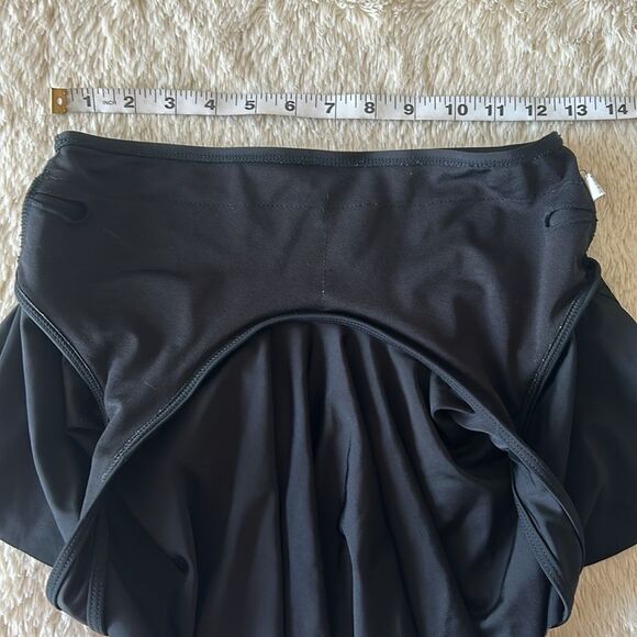 Two piece black bathing suit size medium - Picture 13 of 16